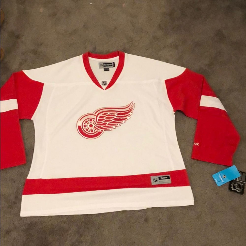 Women’s Red Wings Jersey